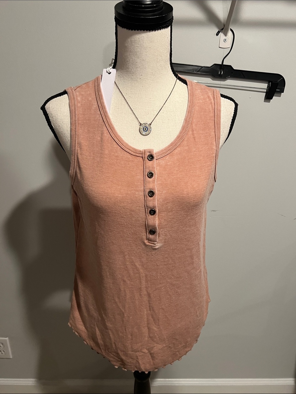 Sleeveless Henley Tank Top - Peach